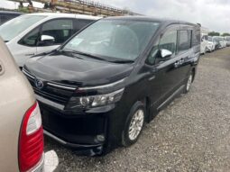 
										TOYOTA VOXY 2024 full									