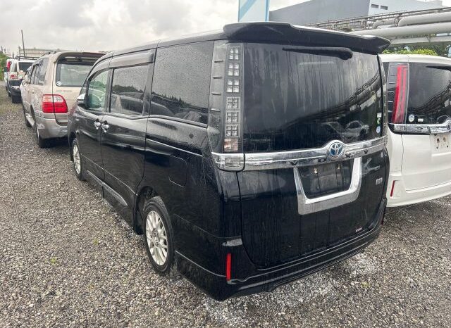 
								TOYOTA VOXY 2024 full									