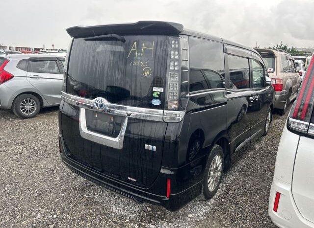 
								TOYOTA VOXY 2024 full									