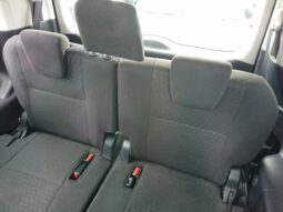 
										TOYOTA YARIS VOXY full									