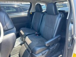 
										TOYOTA 5-SERIE ESTIMA 2024 full									
