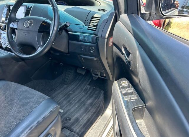 
								TOYOTA 5-SERIE ESTIMA 2024 full									