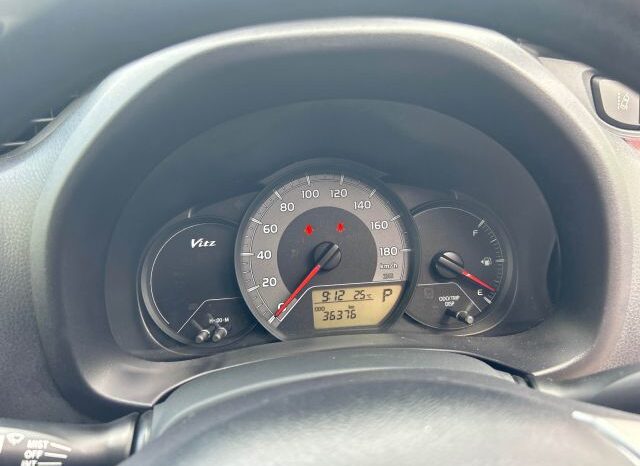 
								TOYOTA FUSION VITZ full									