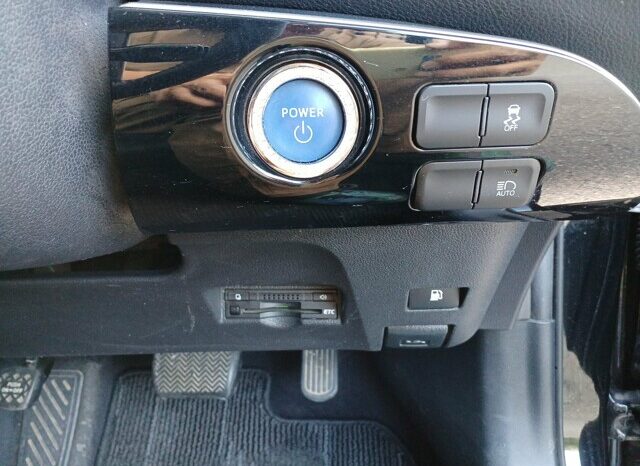 
								TOYOTA 3-SERIE PRIUS full									