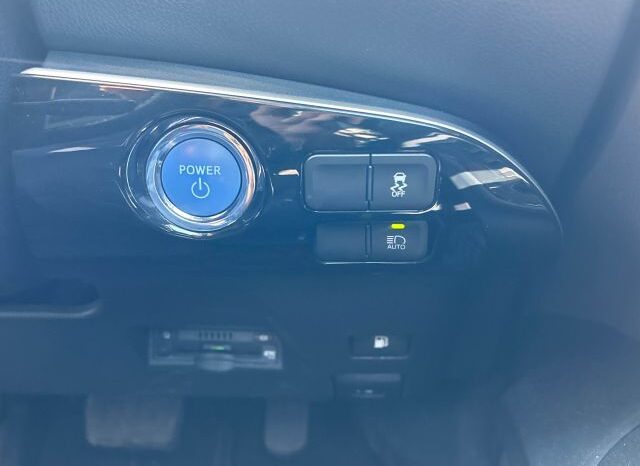 
								TOYOTA CX-30 PRIUS full									