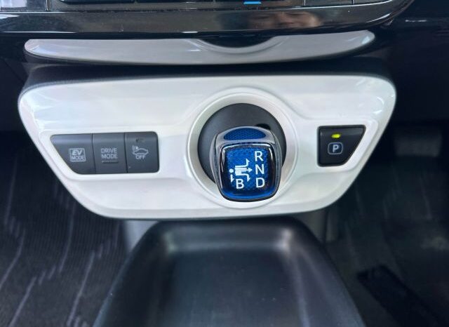 
								TOYOTA 4-SERIES PRIUS full									