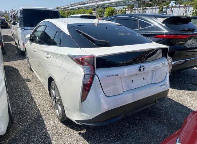 
								TOYOTA FLYING SPUR PRIUS full									