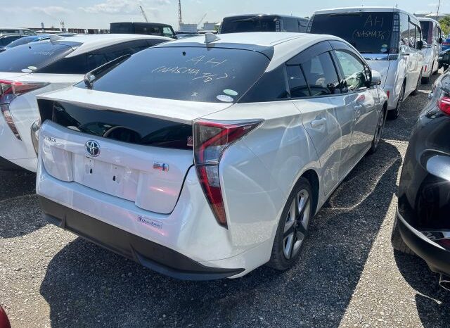 
								TOYOTA FLYING SPUR PRIUS full									