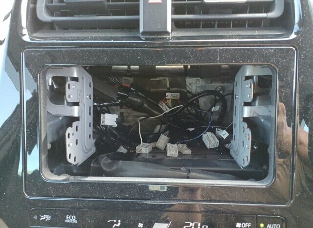 
								TOYOTA BENTAYGA PRIUS full									