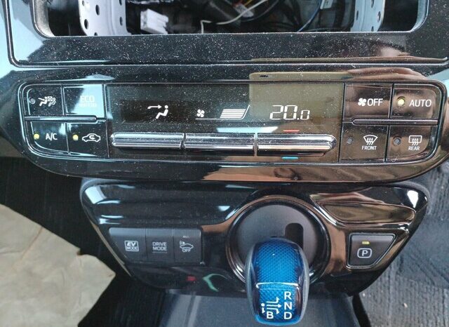 
								TOYOTA BENTAYGA PRIUS full									