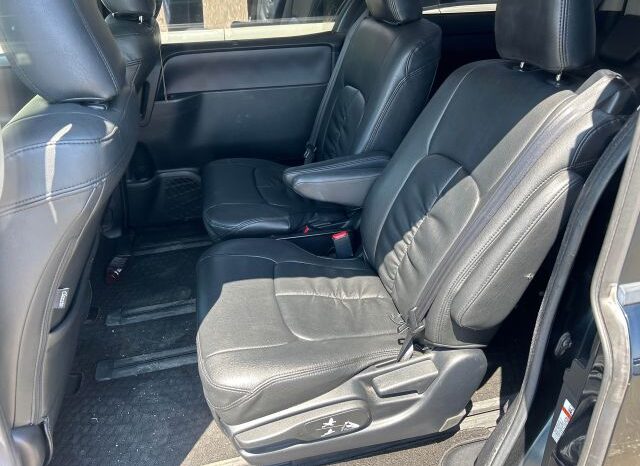 
								TOYOTA ILX VOXY full									
