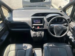 
										TOYOTA ILX VOXY full									