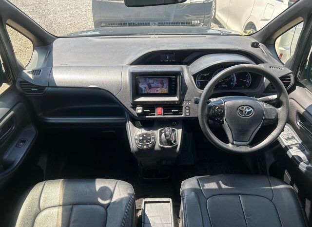 
								TOYOTA ILX VOXY full									