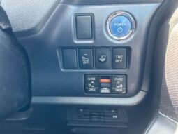 
										TOYOTA ILX VOXY full									