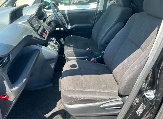 
								TOYOTA GTR VOXY full									