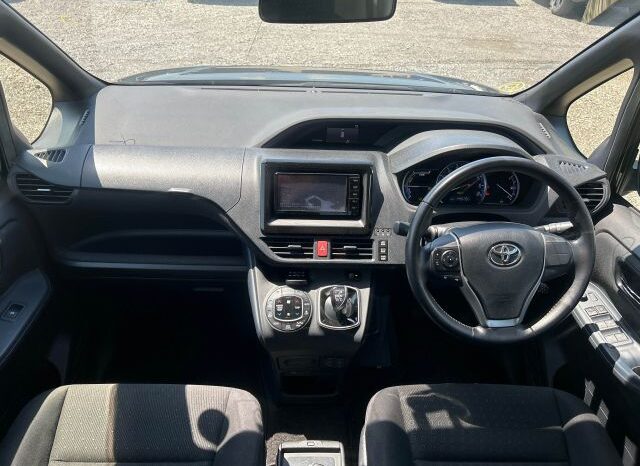 
								TOYOTA GTR VOXY full									