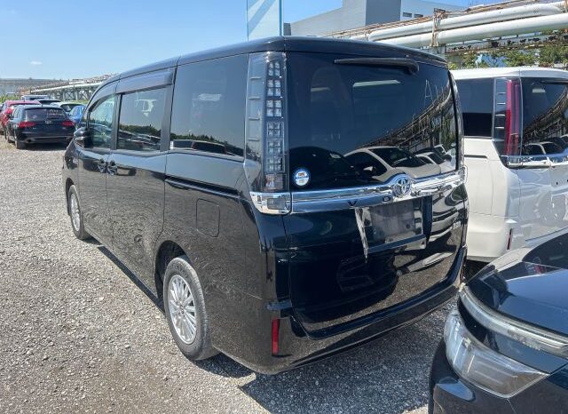 
								TOYOTA GTR VOXY full									