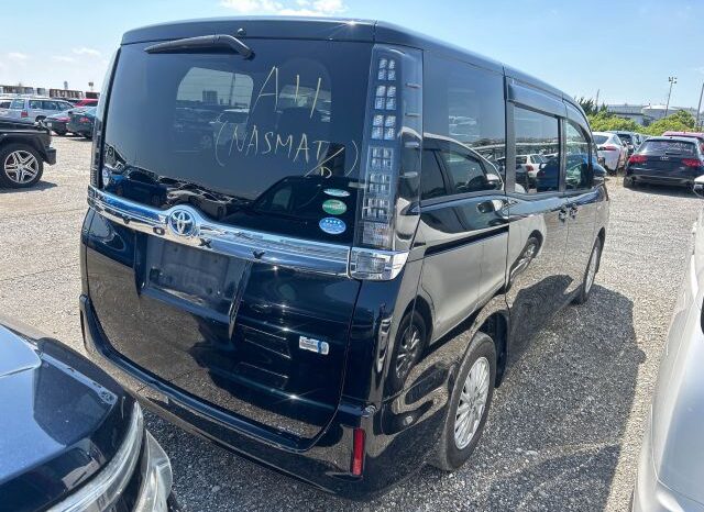 
								TOYOTA GTR VOXY full									