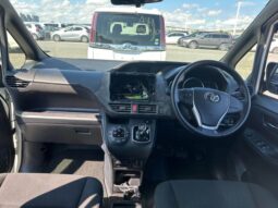 
										TOYOTA MALIBU VOXY full									