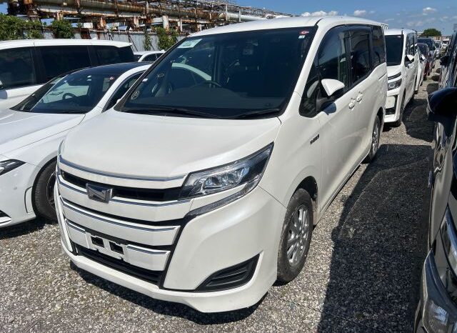 
								TOYOTA CRUZE NOAH full									