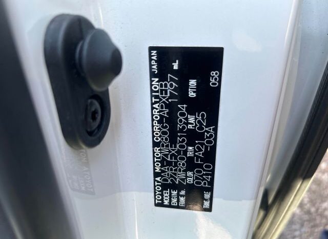 
								TOYOTA CRUZE NOAH full									